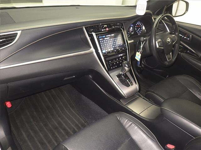 TOYOTA HARRIER 2018