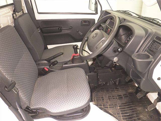 NISSAN CLIPPER TRUCK 2015