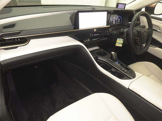 TOYOTA CROWN CROSSOVER 2024