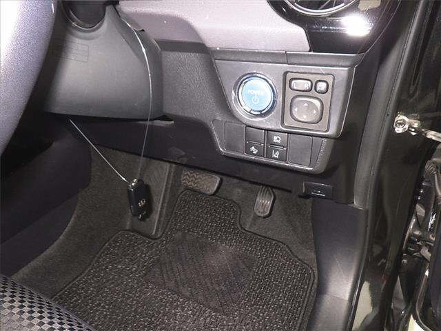 TOYOTA COROLLA FIELDER 2015