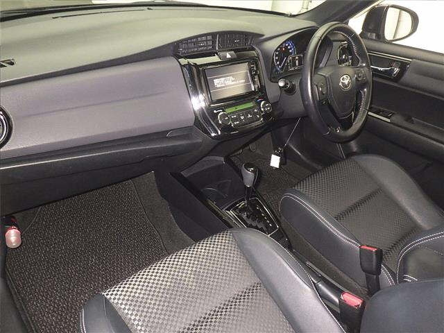 TOYOTA COROLLA FIELDER 2015