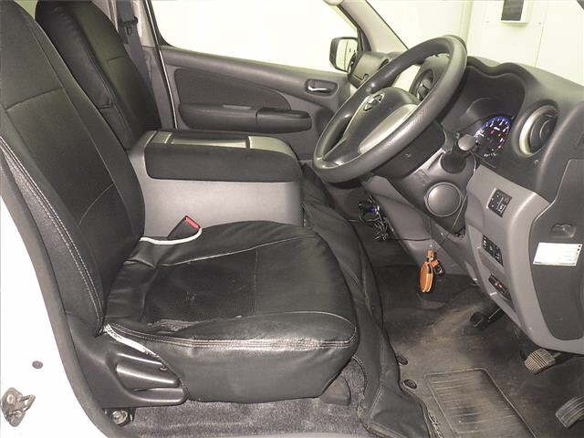 NISSAN CARAVAN VAN 2016