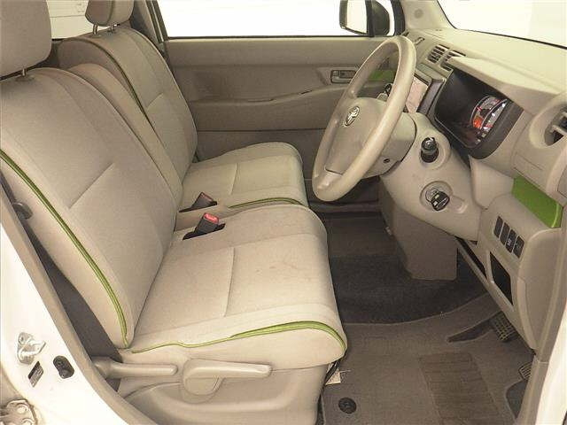 TOYOTA PIXIS SPACE 2013