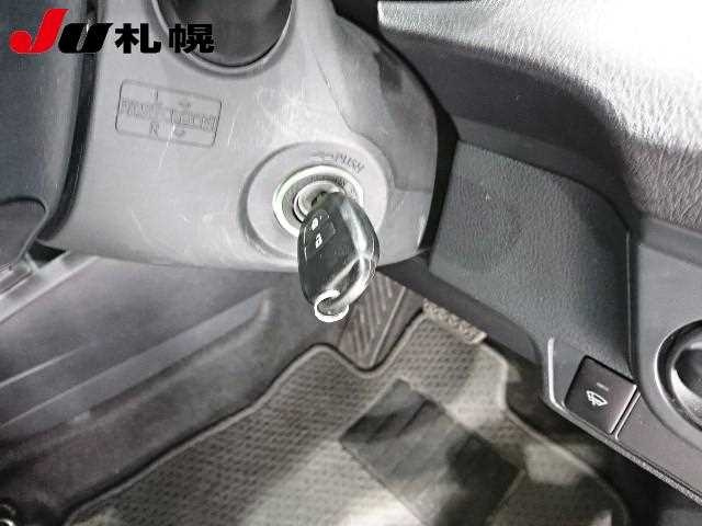 TOYOTA COROLLA AXIO 2016