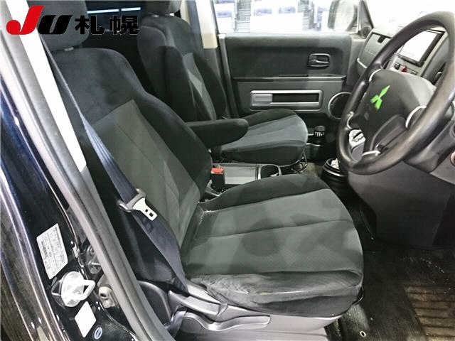 MITSUBISHI DELICA D5 2010