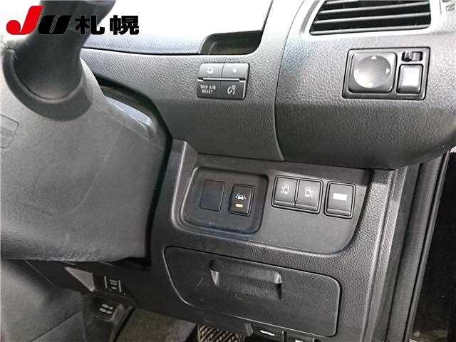 NISSAN SERENA 2014