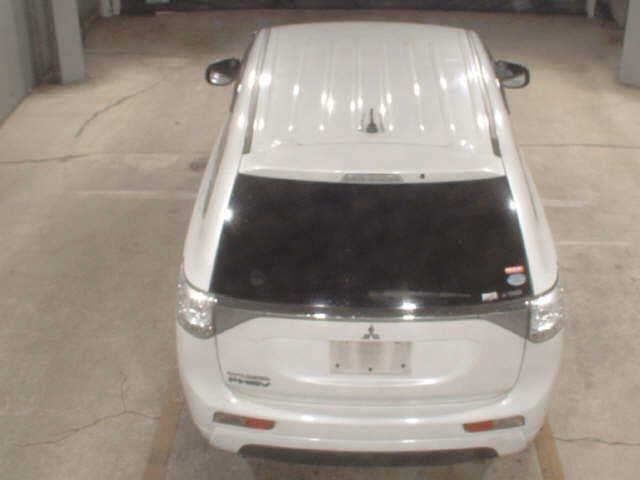 MITSUBISHI OUTLANDER PHEV 2013