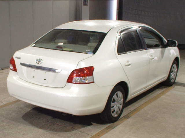 TOYOTA BELTA 2010