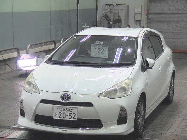 TOYOTA AQUA 2013