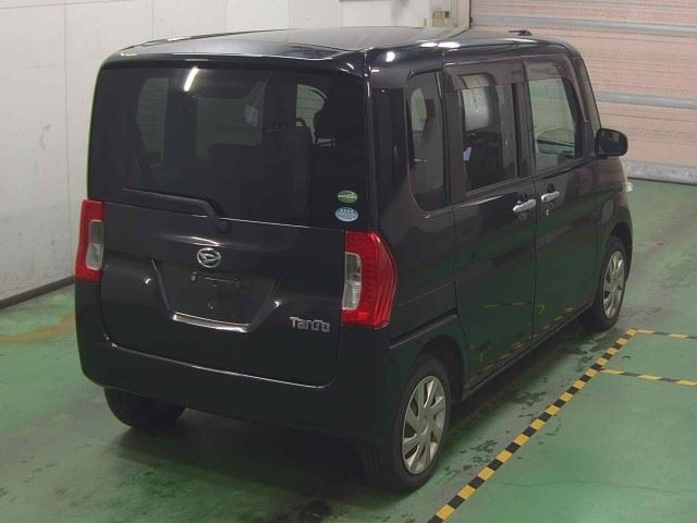 DAIHATSU TANTO 2016