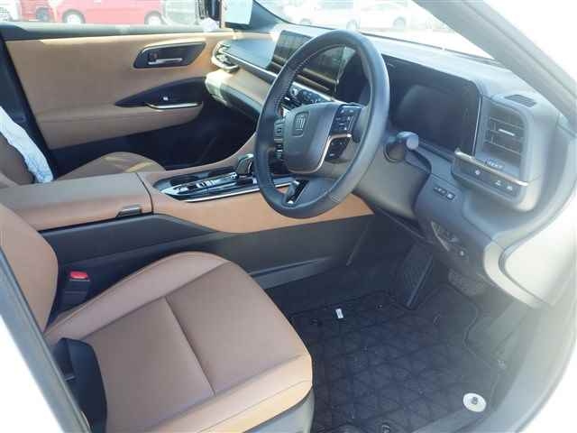 TOYOTA CROWN SPORT 2024