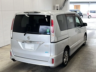 NISSAN SERENA 2011