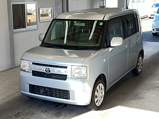 TOYOTA PIXIS SPACE 2012