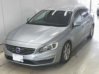 VOLVO V60 2015