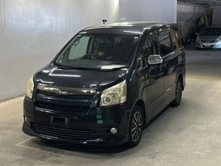 TOYOTA NOAH 2009