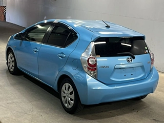 TOYOTA AQUA 2012