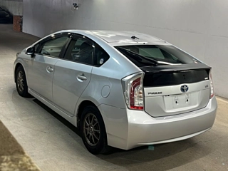 TOYOTA PRIUS 2015