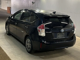 TOYOTA PRIUS ALPHA 2017