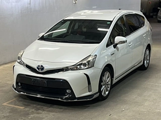 TOYOTA PRIUS ALPHA 2015
