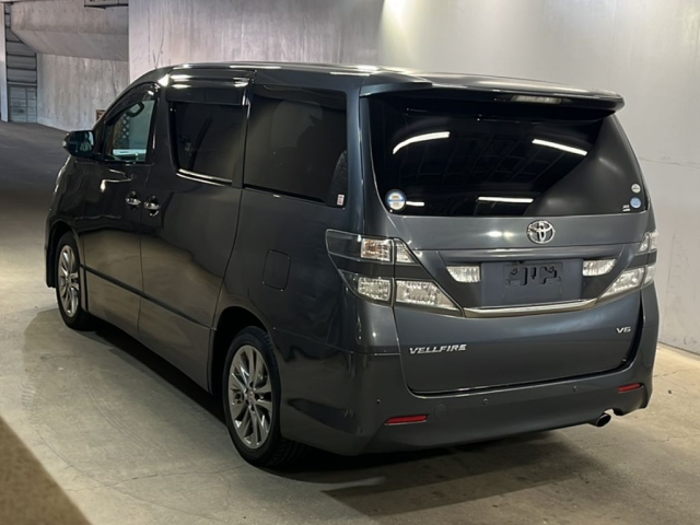 TOYOTA VELLFIRE 2010