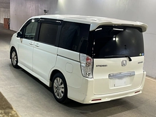 HONDA STEP WAGON 2011