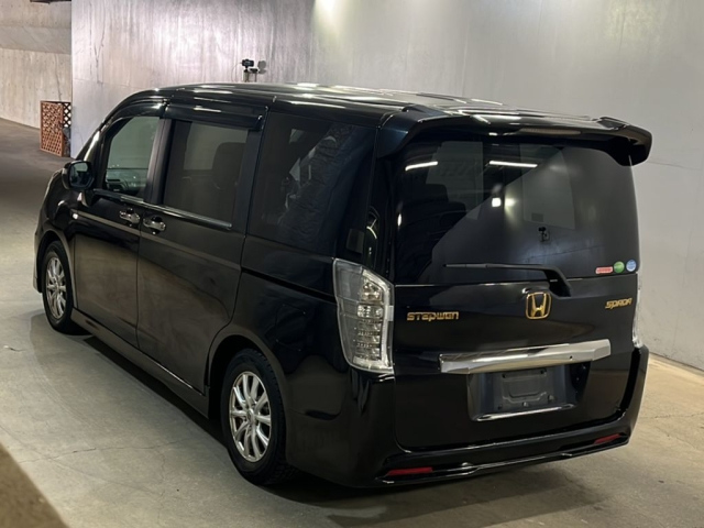 HONDA STEP WAGON 2014