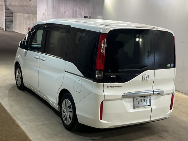HONDA STEP WAGON 2016