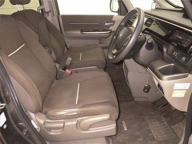 HONDA STEP WAGON 2015