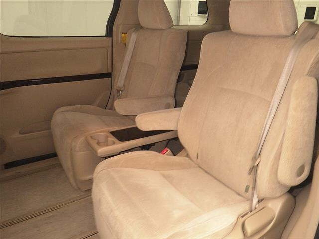 TOYOTA ALPHARD 2012
