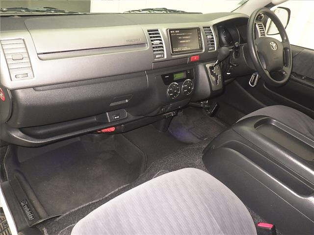 TOYOTA HIACE VAN 2012