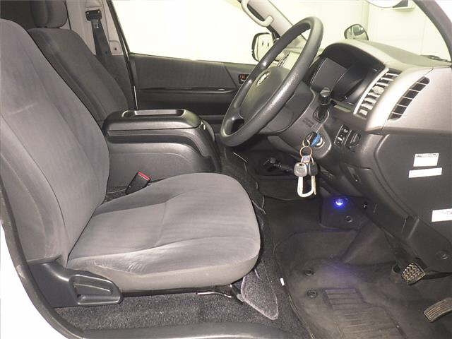 TOYOTA HIACE VAN 2012