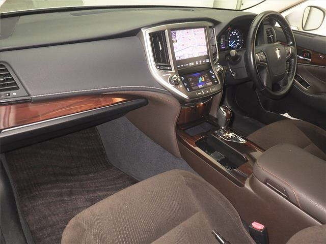 TOYOTA CROWN 2013