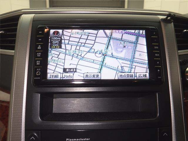 TOYOTA VELLFIRE 2010