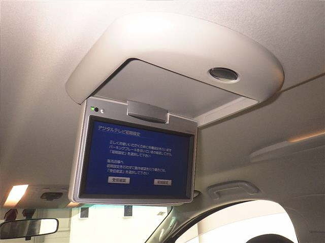 TOYOTA VELLFIRE 2010