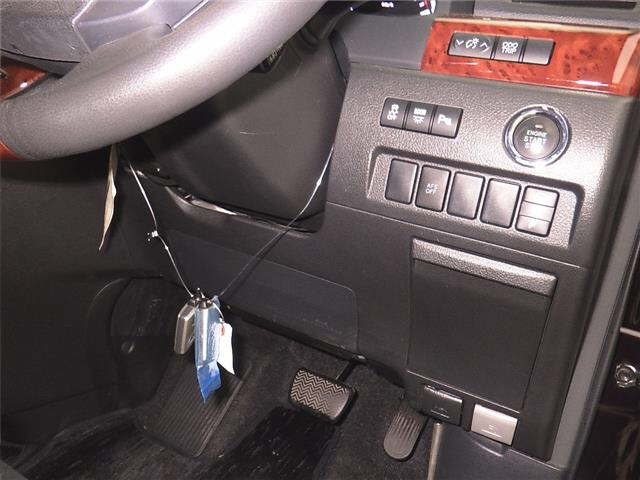 TOYOTA VELLFIRE 2010