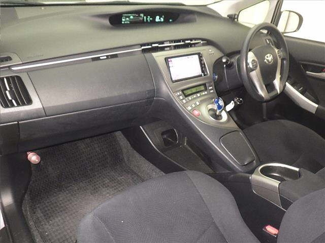 TOYOTA PRIUS 2015