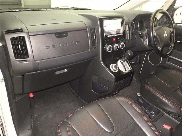 MITSUBISHI DELICA D5 2018