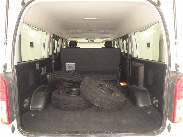 TOYOTA HIACE VAN 2014