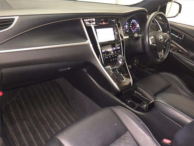 TOYOTA HARRIER 2014