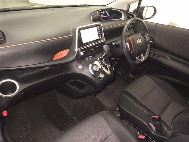 TOYOTA SIENTA 2019
