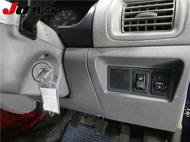 MITSUBISHI MINICA 2009