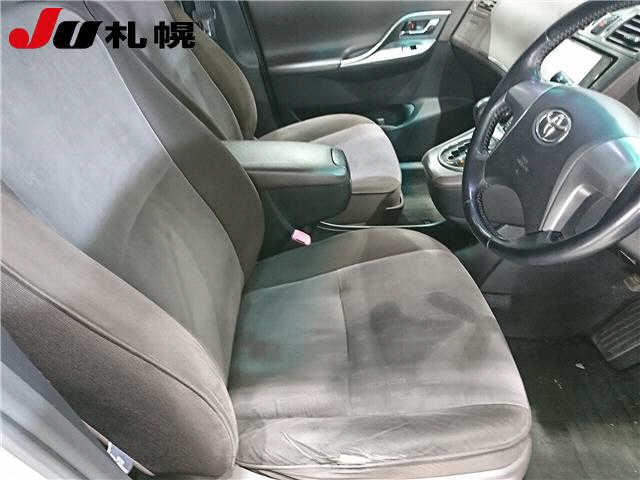 TOYOTA MARK X ZIO 2009