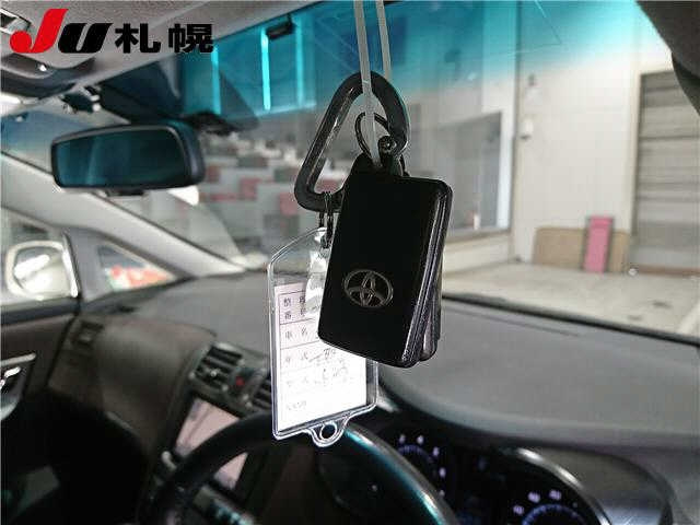 TOYOTA MARK X ZIO 2009