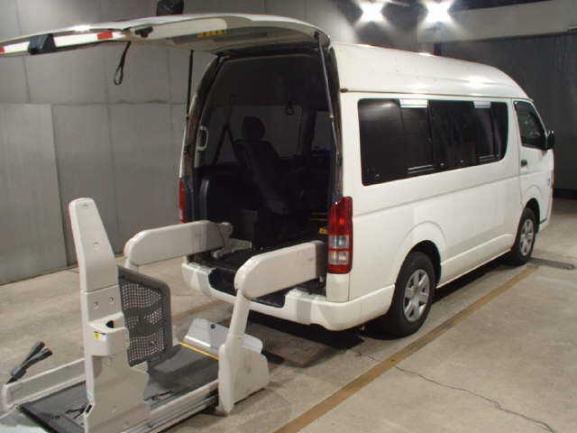 TOYOTA HIACE VAN 2012