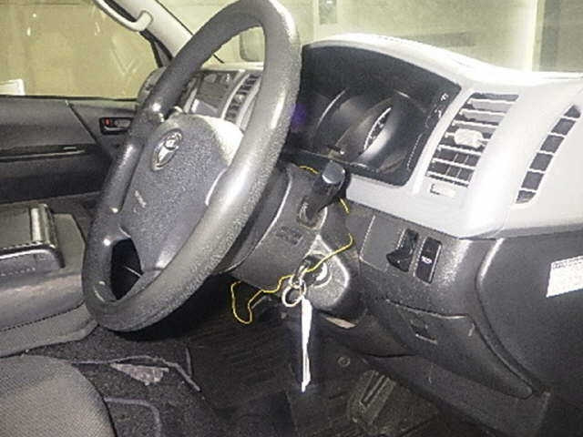 TOYOTA HIACE VAN 2012