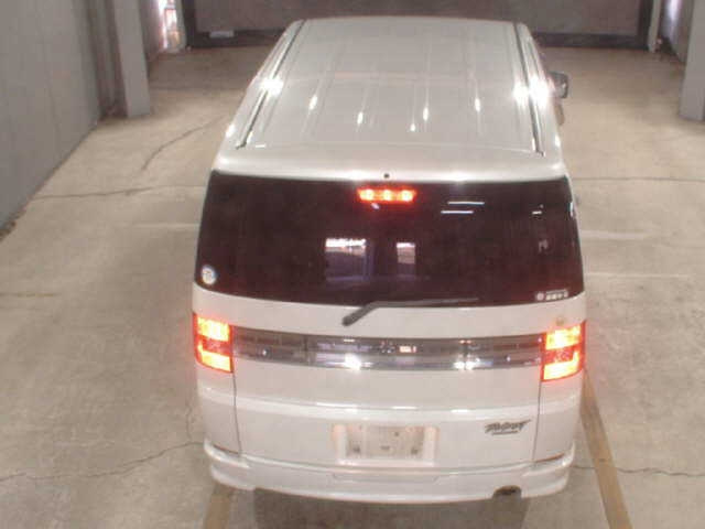 MITSUBISHI DELICA D5 2010