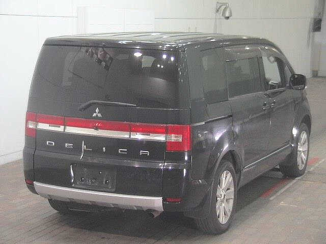 MITSUBISHI DELICA D5 2014