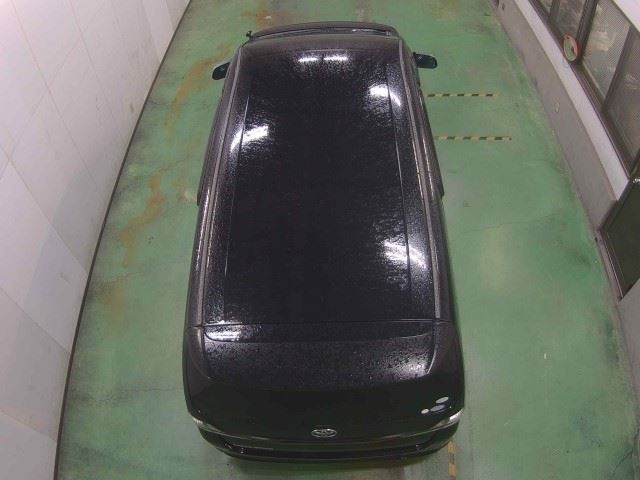 TOYOTA VELLFIRE 2010