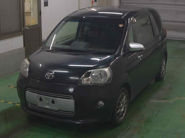 TOYOTA PORTE 2015