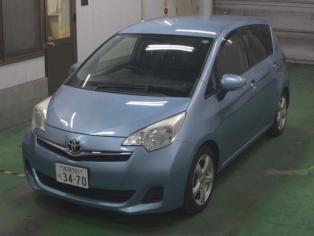 TOYOTA RACTIS 2013